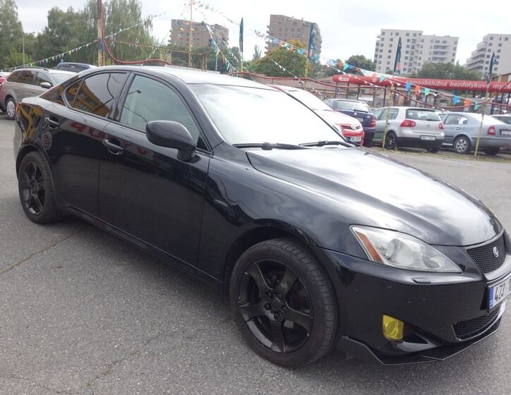 Lexus IS 220 6