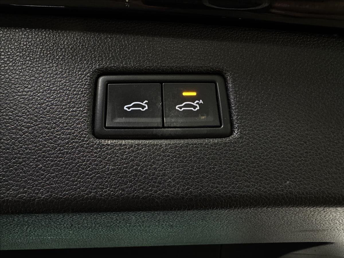 Volkswagen Tiguan SUV / Terénní 2,0 l 140 kw