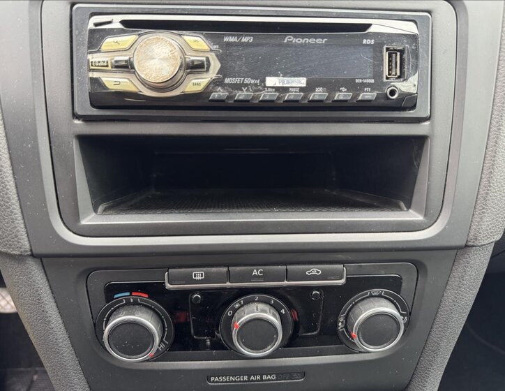 Volkswagen Golf Hatchback 1,6 l 77 kw