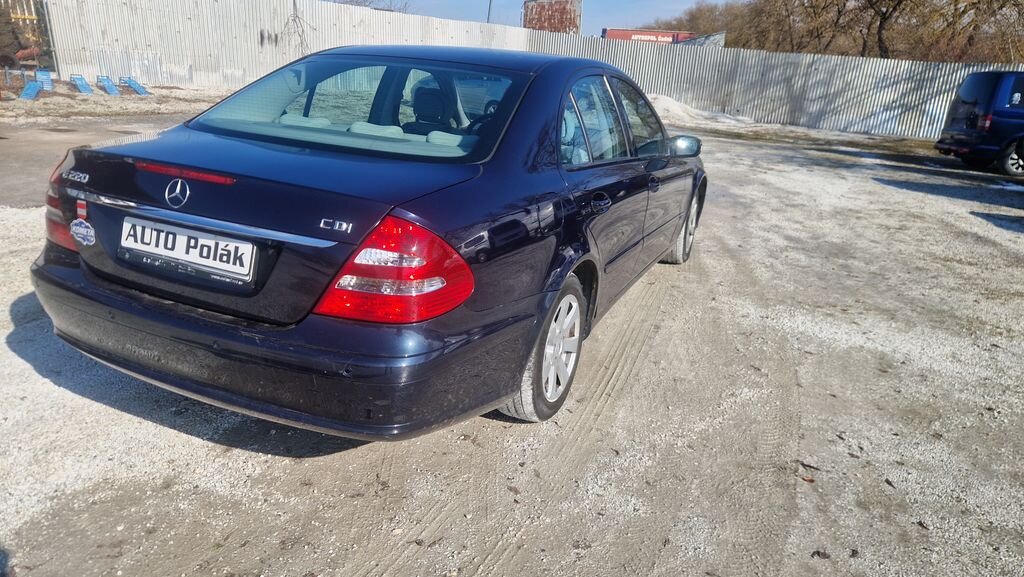 Mercedes-Benz Třídy E Sedan 2,1 l 110 kw