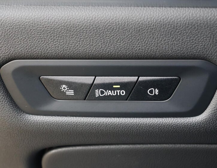 BMW X6 SUV 3,0 l 210 kw