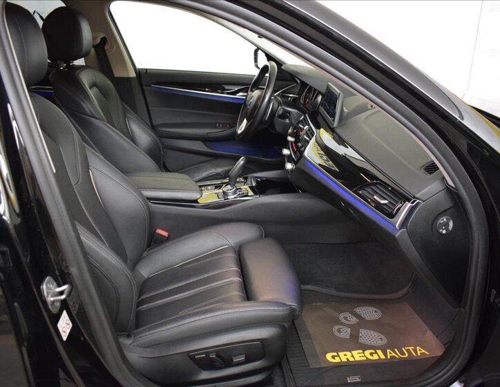 BMW Řada 5 Sedan / Limuzína 3,0 l 195 kw