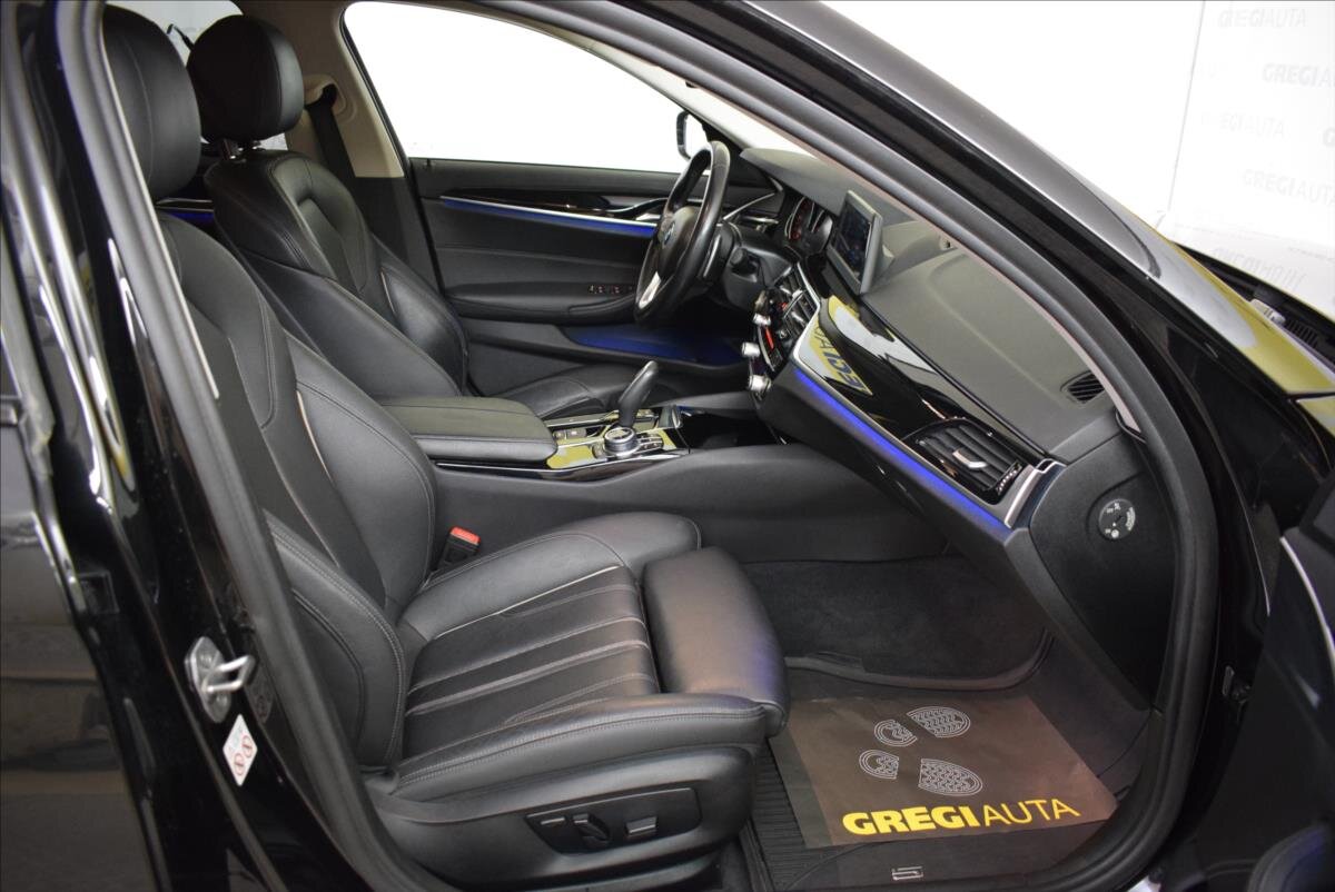 BMW Řada 5 Sedan / Limuzína 3,0 l 195 kw