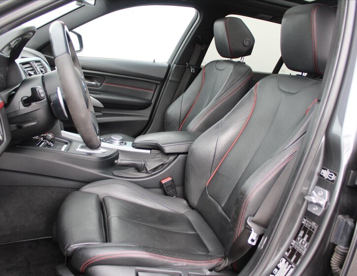 BMW Řada 3 Kombi 3,0 l 190 kw