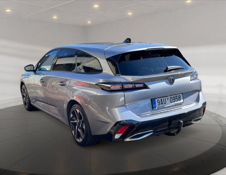 Peugeot 308 Kombi 1,2 l 96 kw