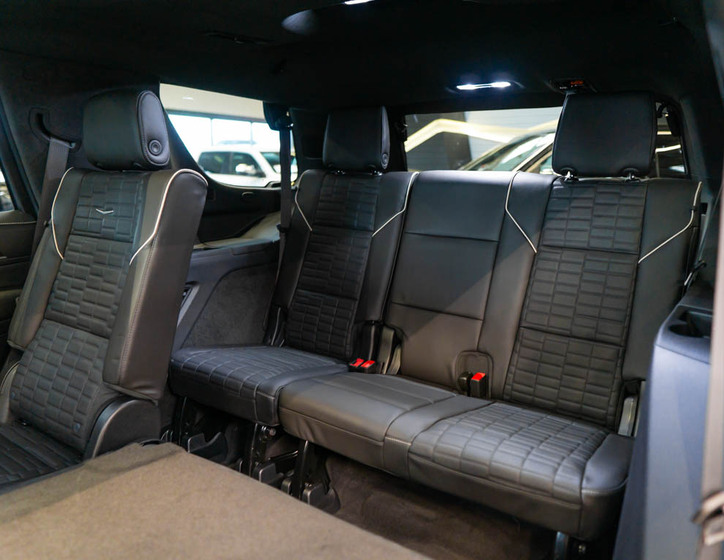 Cadillac Escalade 43