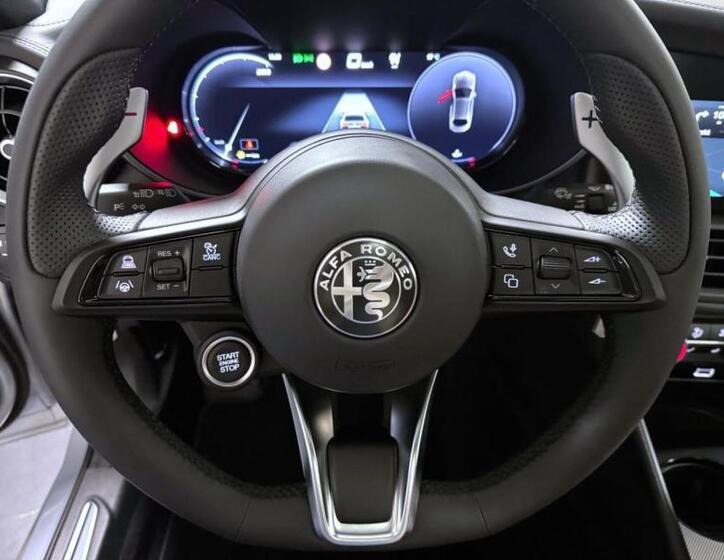 Alfa Romeo Giulia 17