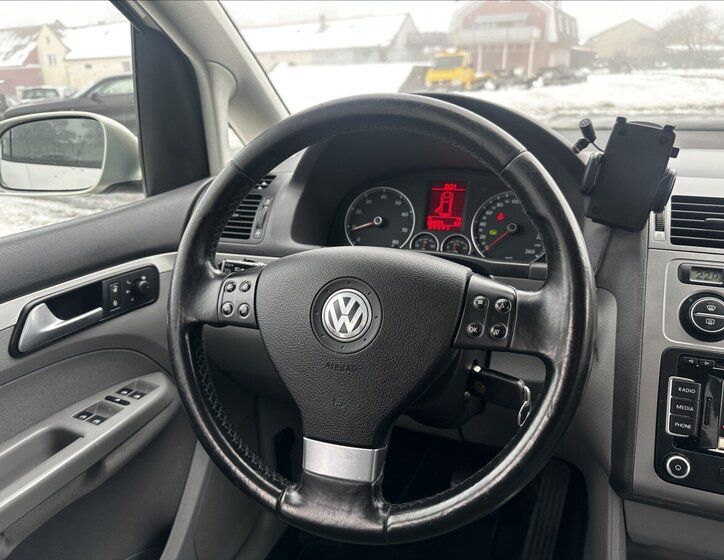 Volkswagen Touran Kombi 1,4 l 103 kw