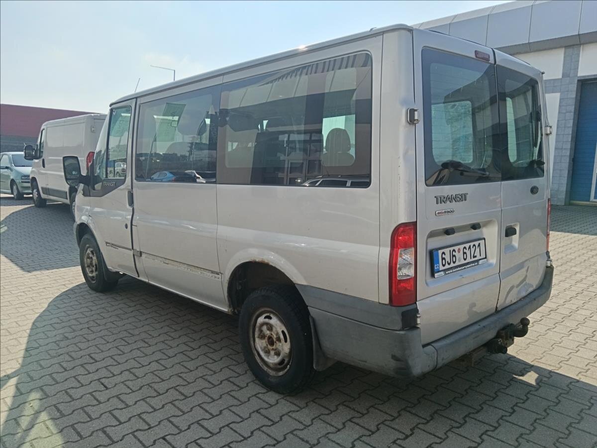 Ford Transit Kombi 2,2 l 85 kw