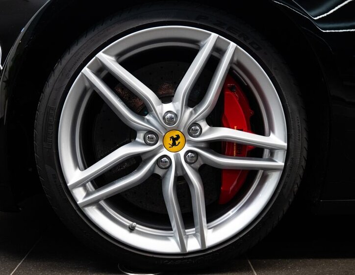 Ferrari FF Kupé 6,3 l 486 kw