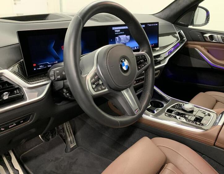 BMW X7 6
