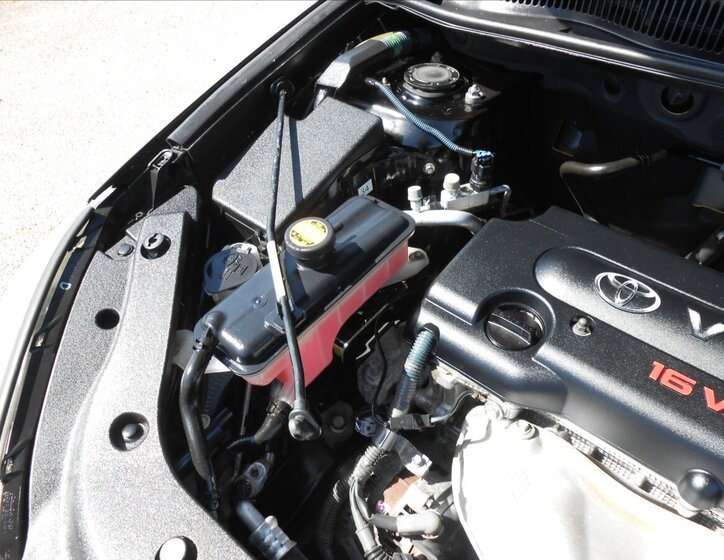 Toyota RAV4 Kombi 2,0 l 112 kw