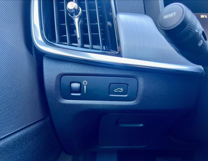 Volvo V90 Kombi 2,0 l 140 kw