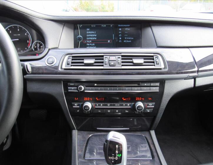 BMW Řada 7 15