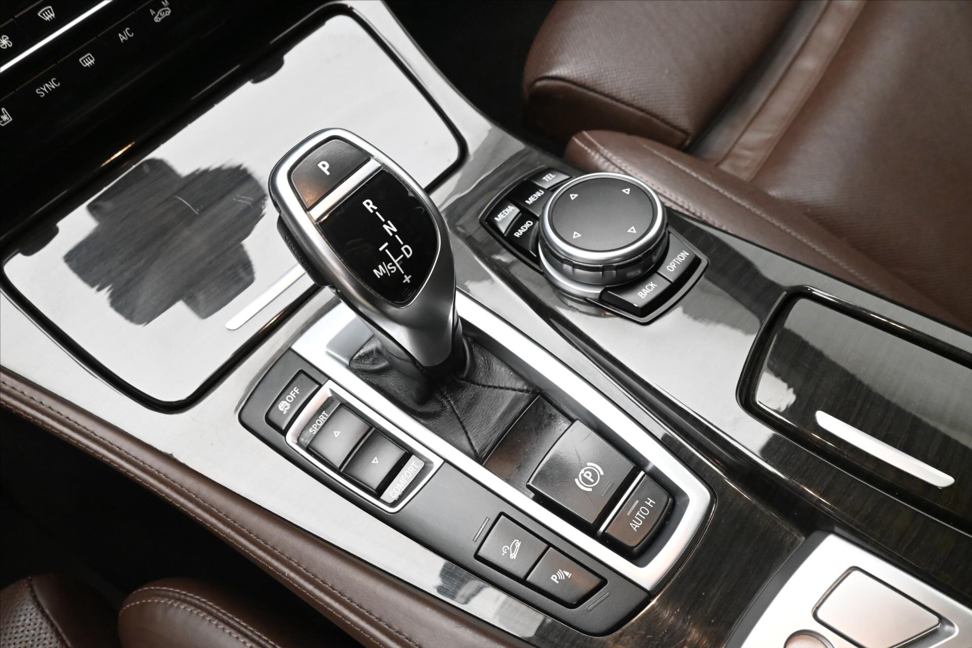 BMW Řada 5 Kombi 3,0 l 190 kw