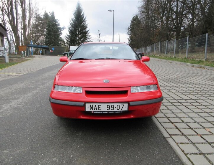 Opel Calibra Kupé 2,0 l 85 kw