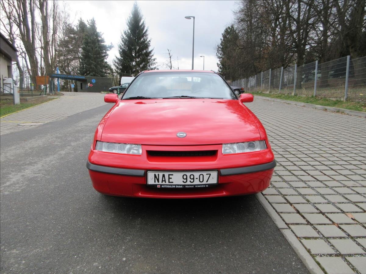 Opel Calibra Kupé 2,0 l 85 kw