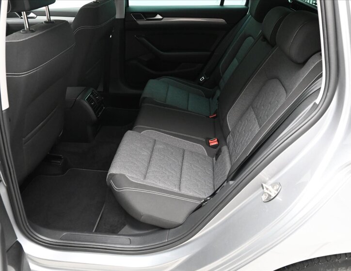 Volkswagen Passat Kombi 2,0 l 147 kw