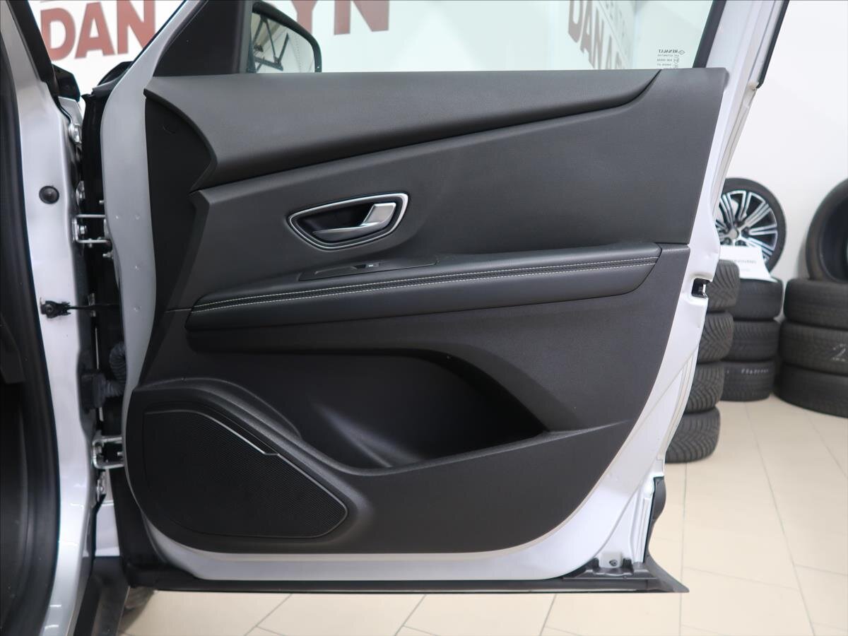 Renault Scénic MPV 1,5 l 81 kw