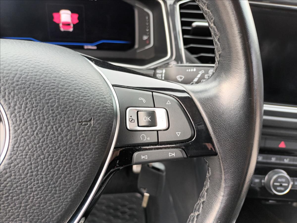 Volkswagen T-Roc SUV / Terénní 1,5 l 110 kw