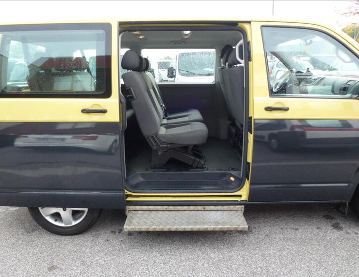 Volkswagen Caravelle 22