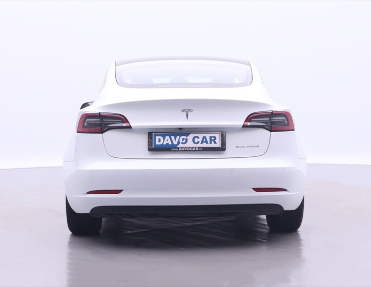 Tesla Model 3 Sedan 0,0 366 kw