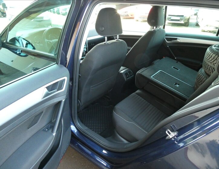 Volkswagen Golf Kombi 1,6 l 81 kw