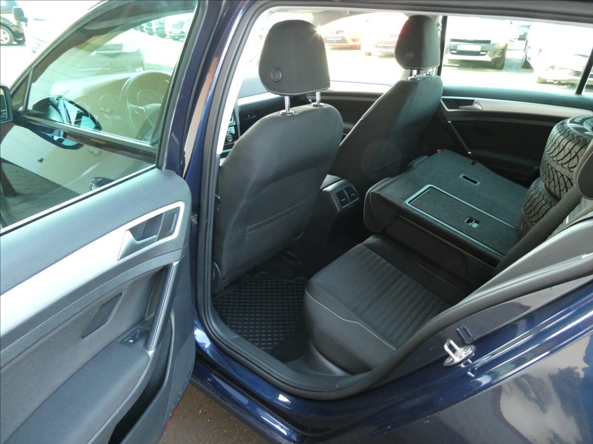 Volkswagen Golf Kombi 1,6 l 81 kw