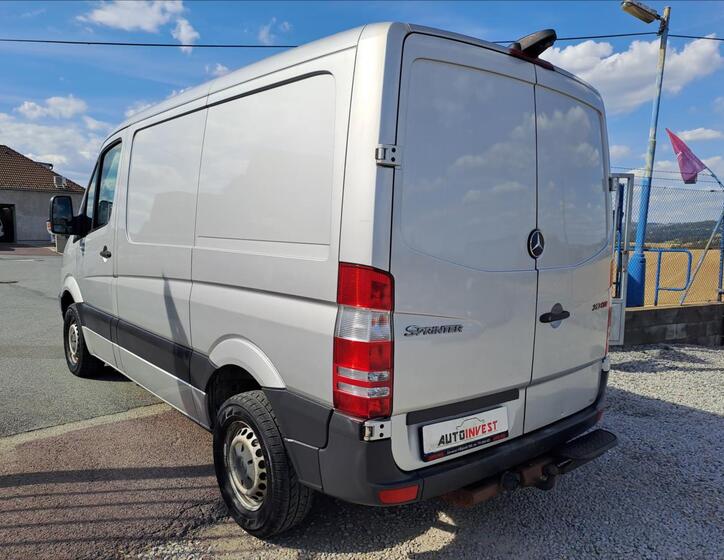 Mercedes-Benz Sprinter 4