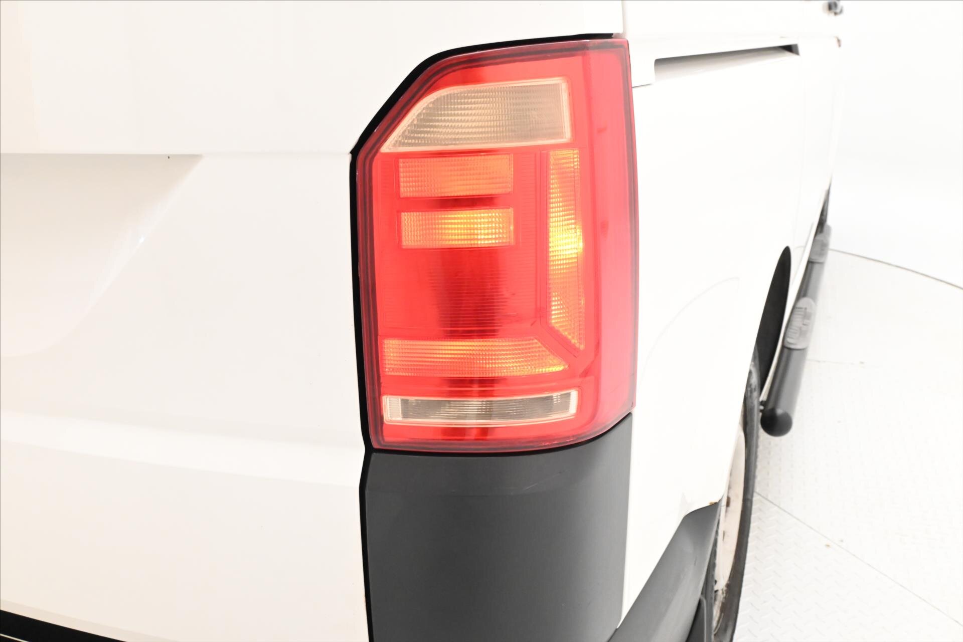 Volkswagen Transporter Ostatní 2,0 l 75 kw