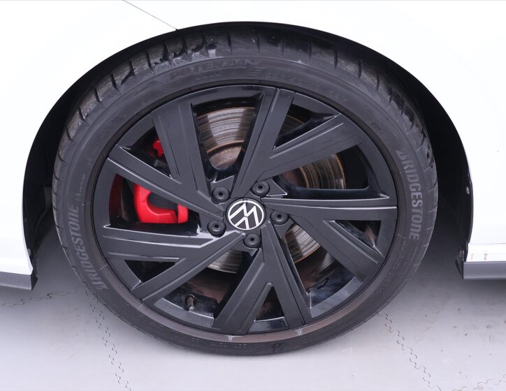 Volkswagen Golf Hatchback 2,0 l 180 kw