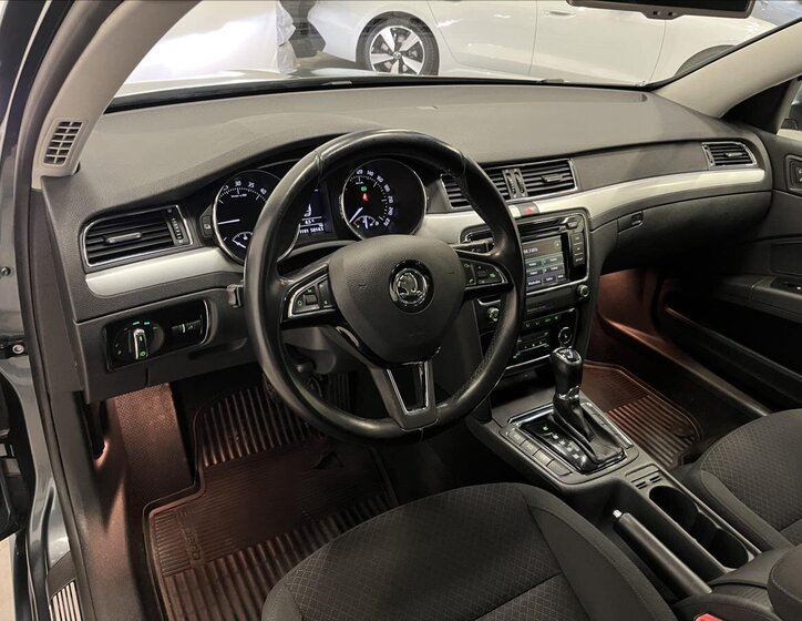 Škoda Superb Liftback 2,0 l 103 kw