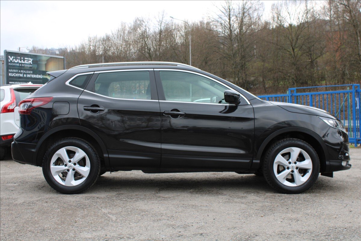 Nissan Qashqai SUV / Terénní 1,3 l 103 kw
