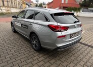 Hyundai i30 4