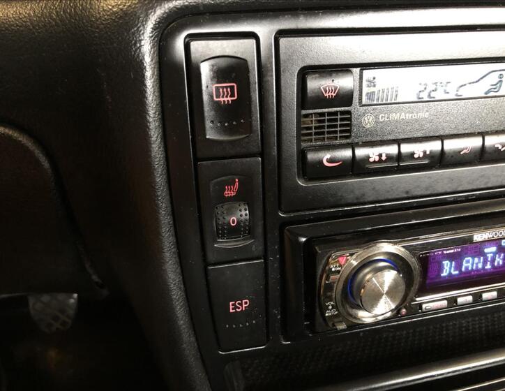 Volkswagen Passat 25