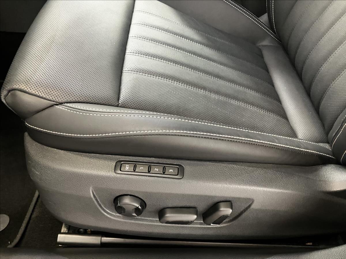 Škoda Superb Kombi 2,0 l 147 kw