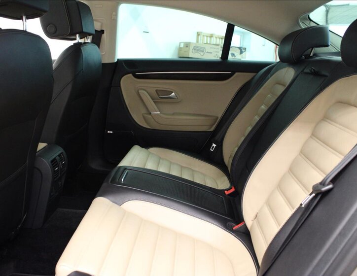 Volkswagen CC Sedan 3,6 l 220 kw