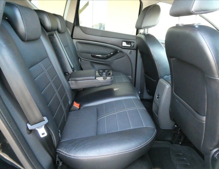 Ford Kuga SUV / Terénní 2,0 l 103 kw