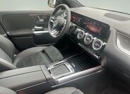 Mercedes-Benz GLA 12