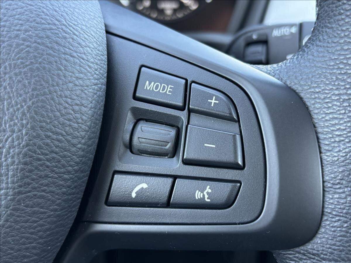 BMW X1 Kombi 1,5 l 100 kw