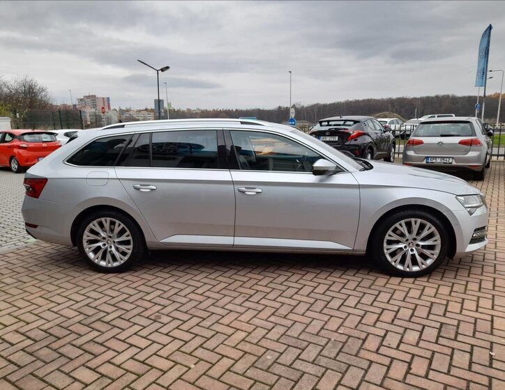 Škoda Superb Kombi 2,0 l 110 kw