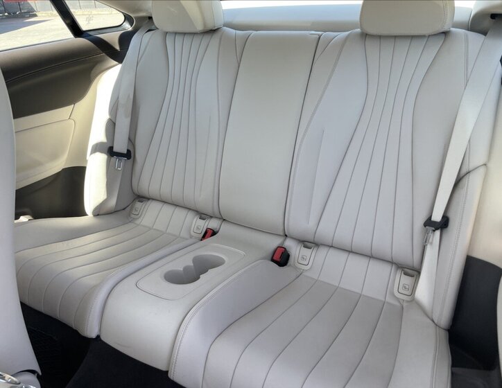 Mercedes-Benz Třídy E Kupé 2,0 l 180 kw