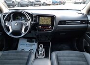 Mitsubishi Outlander SUV / Terénní 2,4 l 165 kw