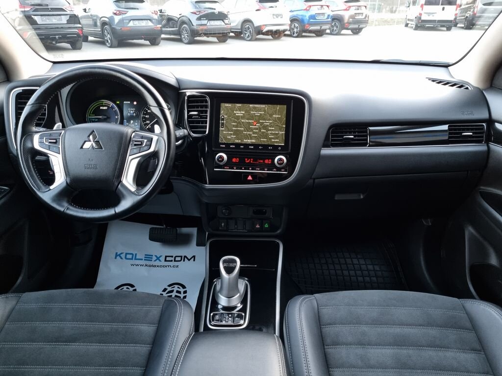 Mitsubishi Outlander SUV / Terénní 2,4 l 165 kw