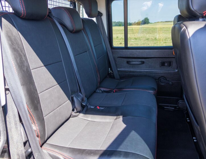 Land Rover Defender SUV 2,2 l 90 kw