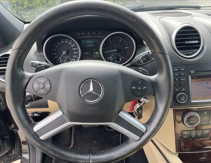 Mercedes-Benz Třídy M SUV / Terénní 3,0 l 165 kw