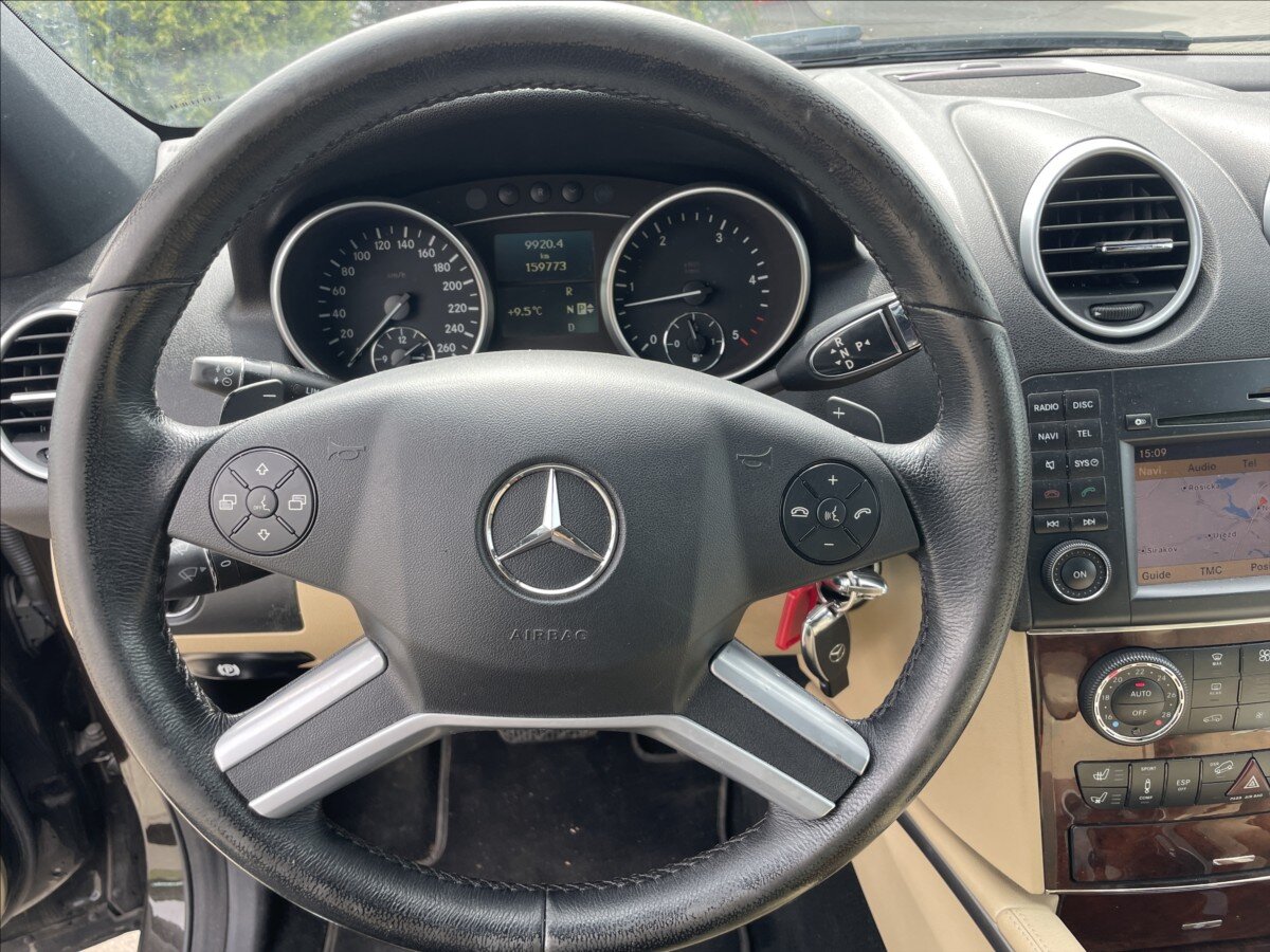 Mercedes-Benz Třídy M SUV / Terénní 3,0 l 165 kw