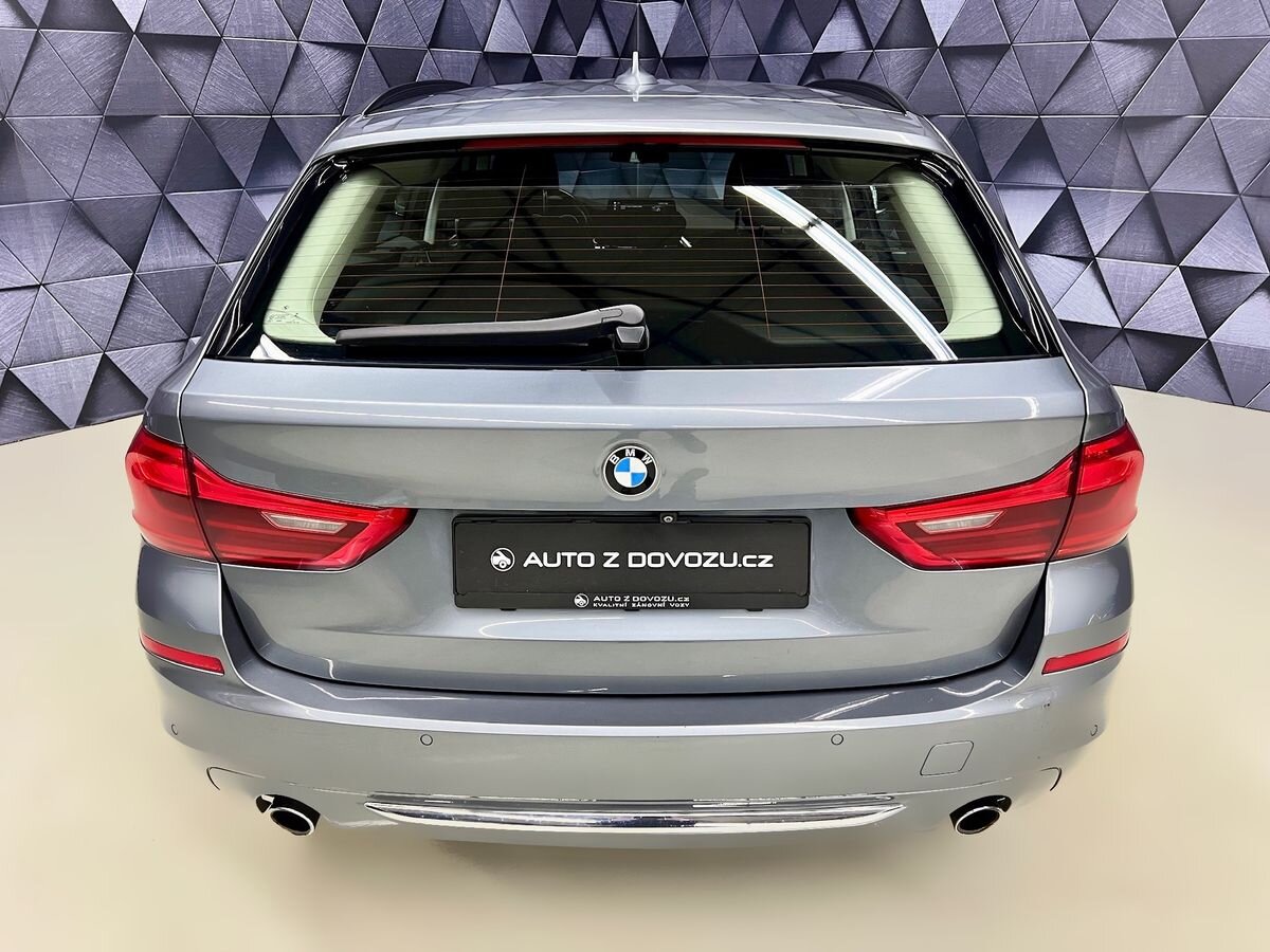 BMW Řada 5 Kombi 3,0 l 195 kw