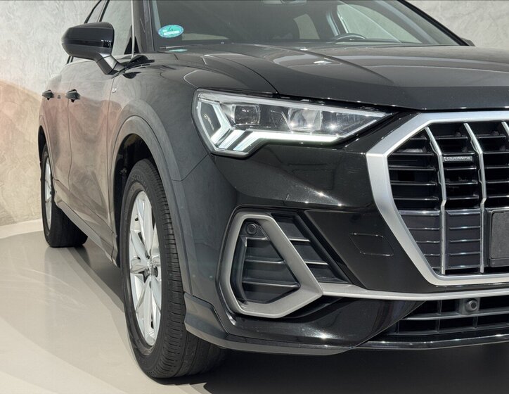 Audi Q3 SUV 2,0 l 140 kw