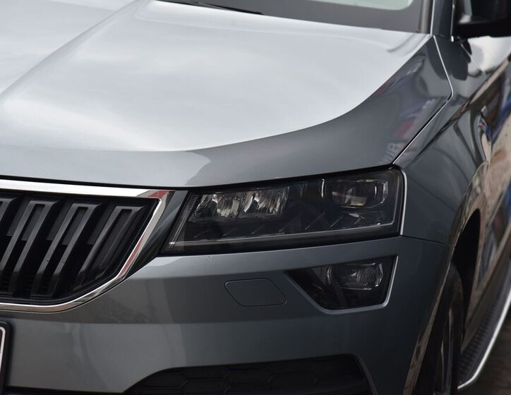 Škoda Karoq SUV / Terénní 1,5 l 110 kw